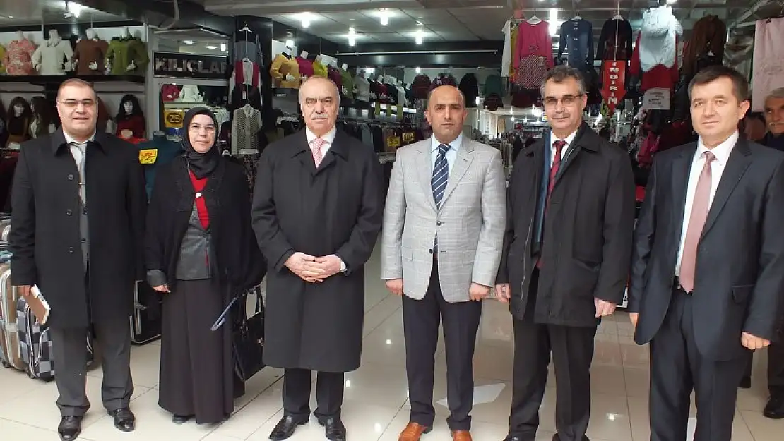 Tuhafiyeciler Kurum Müdürleriyle Buluştu