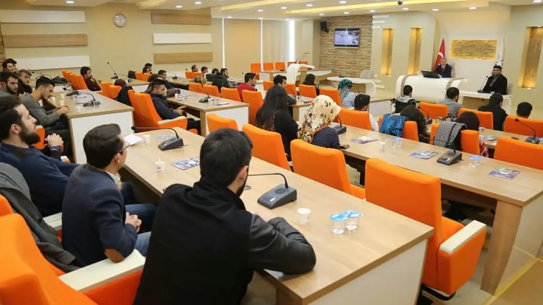 Realist Gençler'den Yanılmaz'a Ziyaret