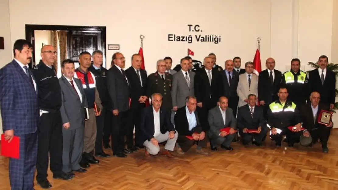 Vali Zorluoğlu : Annemi 9 Yaşında Trafik Kazasında Kaybettim
