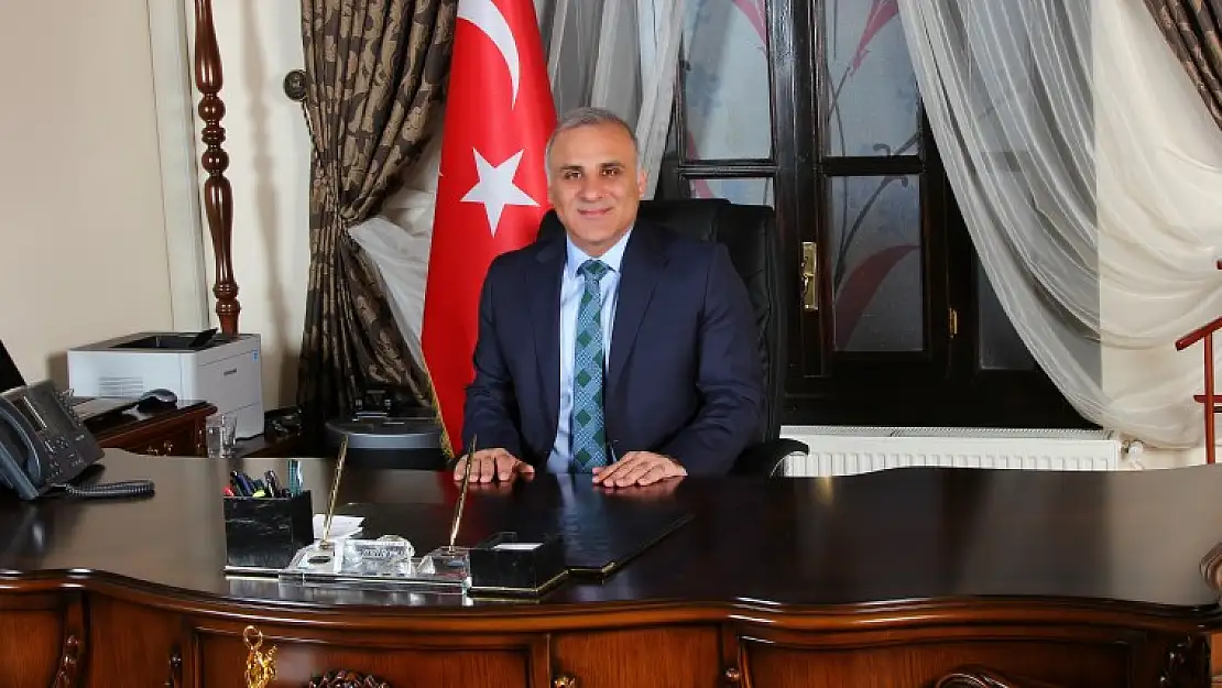 Vali Zorluoğlu'ndan 17 Kasım Mesajı