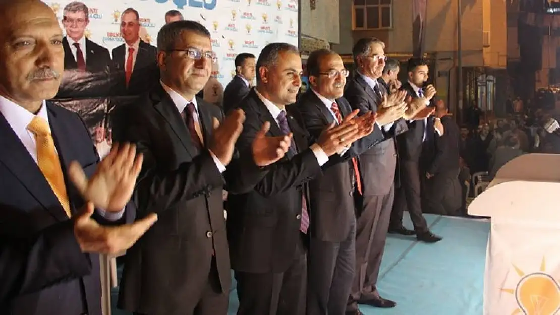 AK Partide Mahalle Mitinglerinde Yoğun İlgi