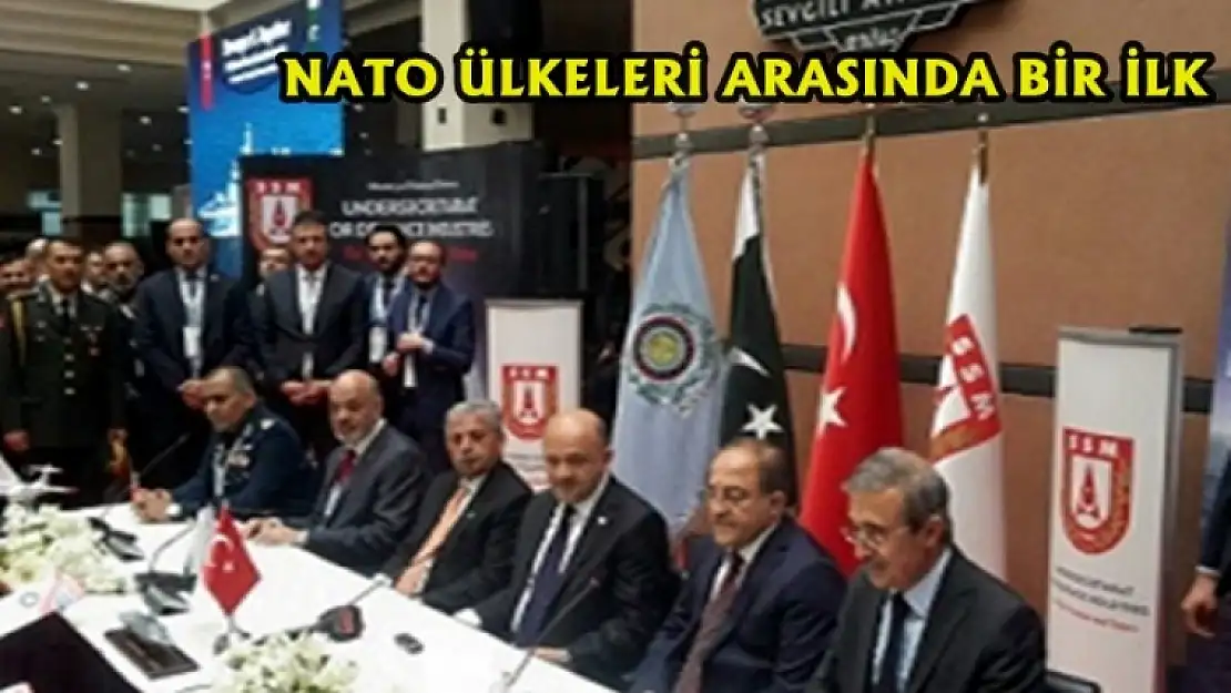 İmza Törenine Katıldı