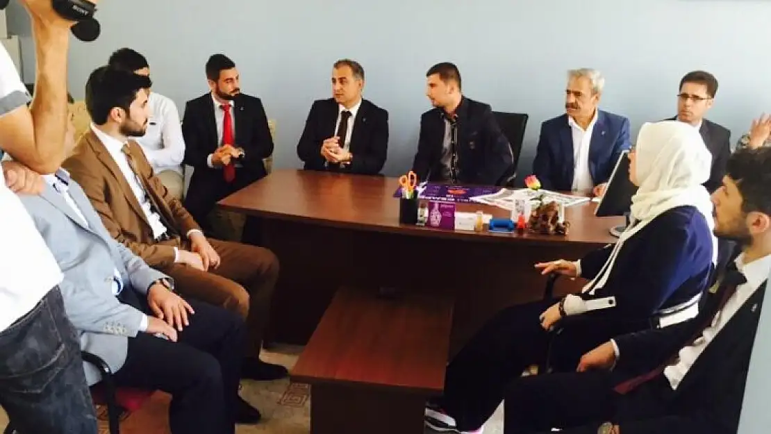 AK Parti Adayı Metin Bulut Keban'ı Gezdi