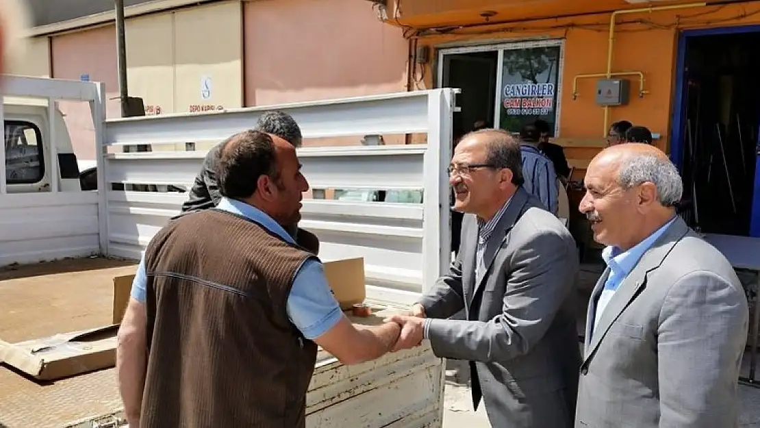 Şuay Alpay Sanayi Esnafıyla Kucaklaştı