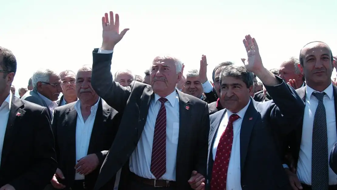 Feyzi Septioğlu'na Miting Gibi Karşılama