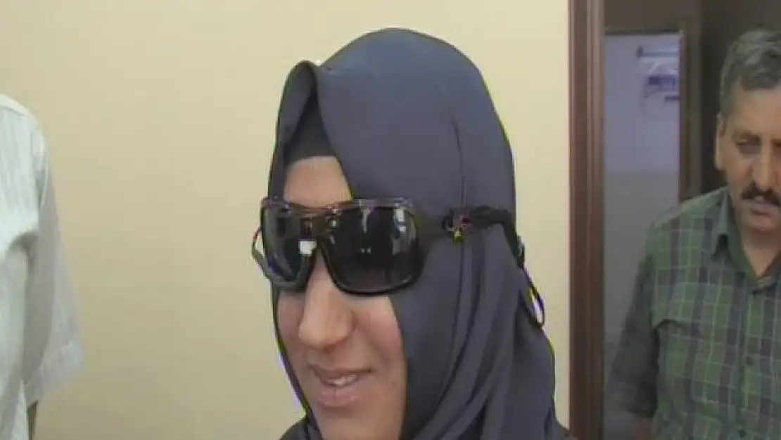 Görme Engellilere Akıllı Gözlük