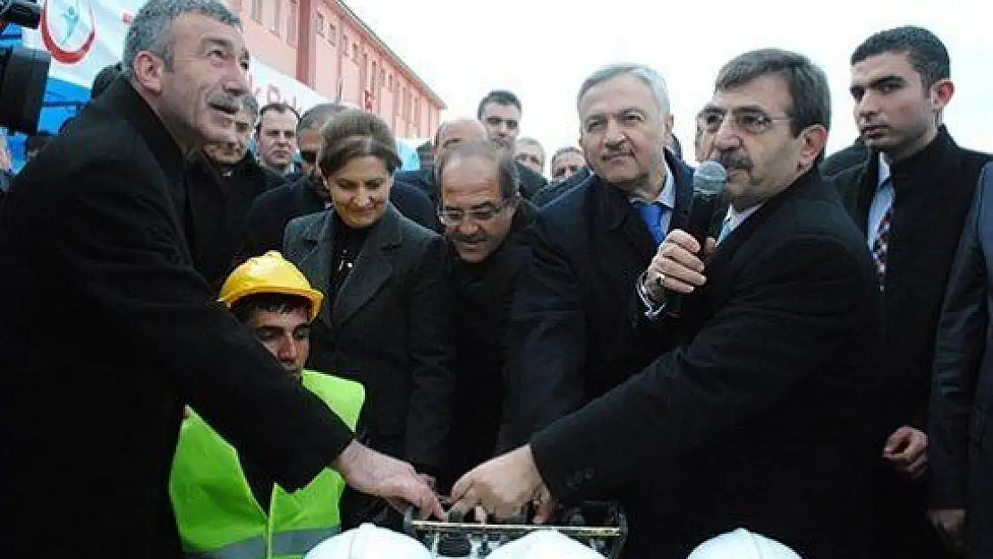Karakoçan'a Yeni Devlet Hastanesi
