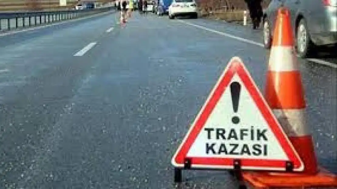 Traktör Şarampole Yuvarlandı: 1 Ölü
