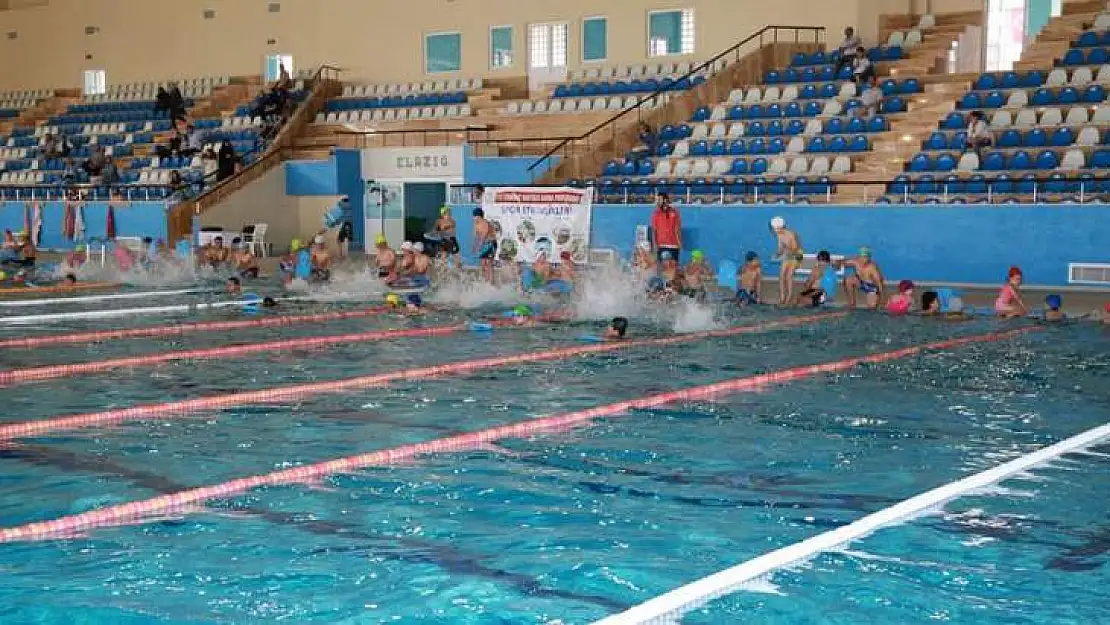 Elazığ Belediyesi'nden Yüzme Kursu