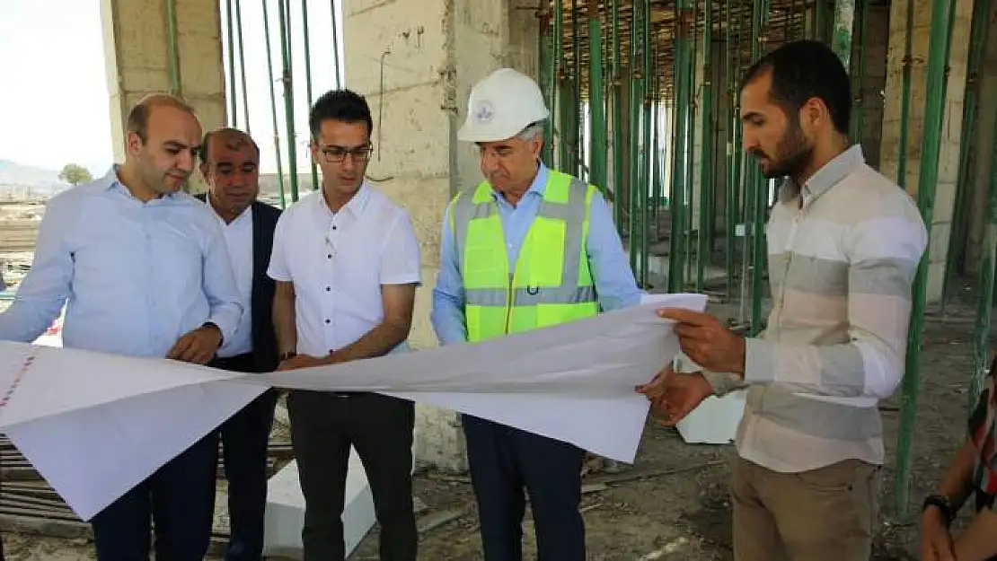 Büyük Proje Sürüyor