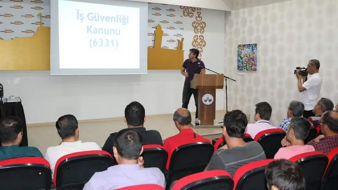 Belediye Personellerine Seminer