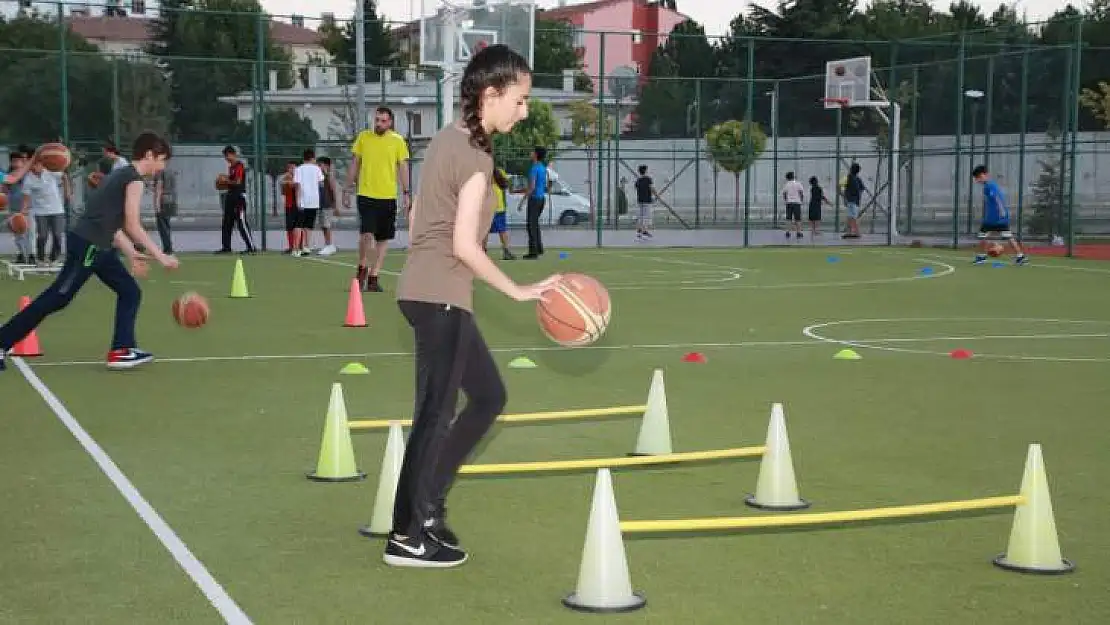 Ücretsiz Yaz Spor Okulları Sürüyor