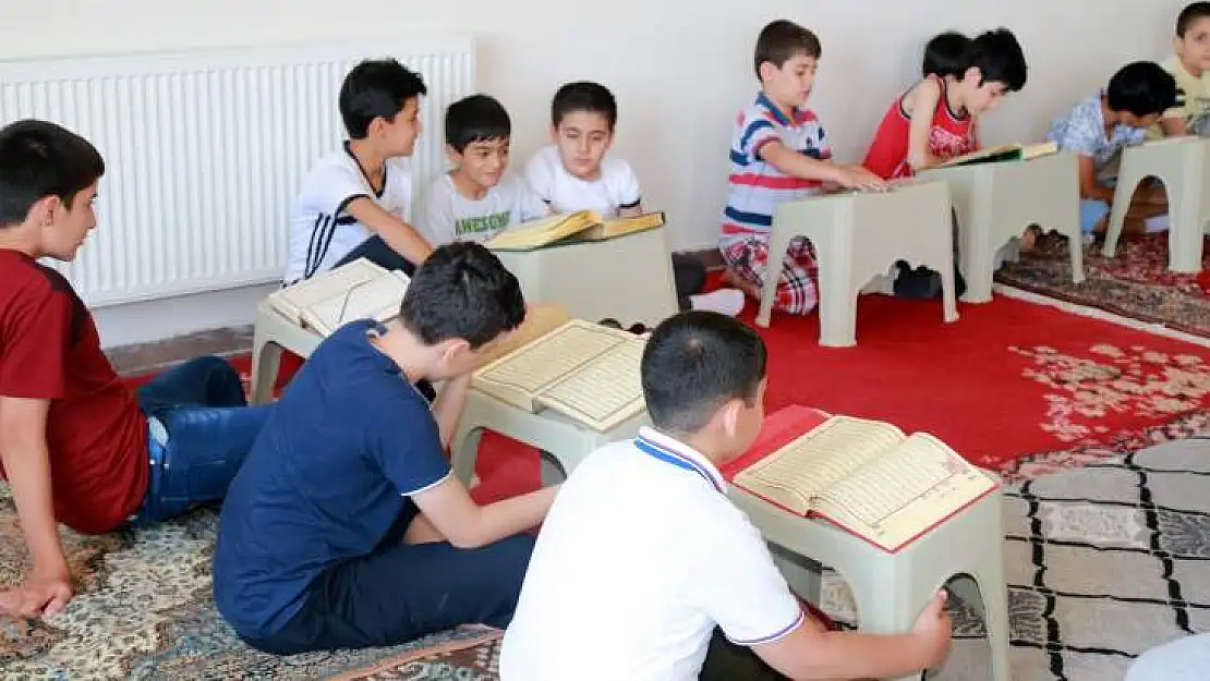 Aziziye Kuran Kursundan Yanılmaz'a Teşekkür