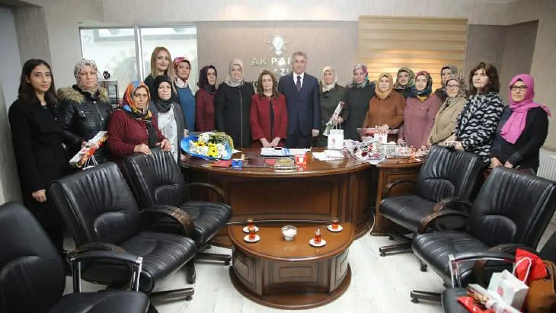 Yanılmaz'dan Ak Partiye Ziyaret