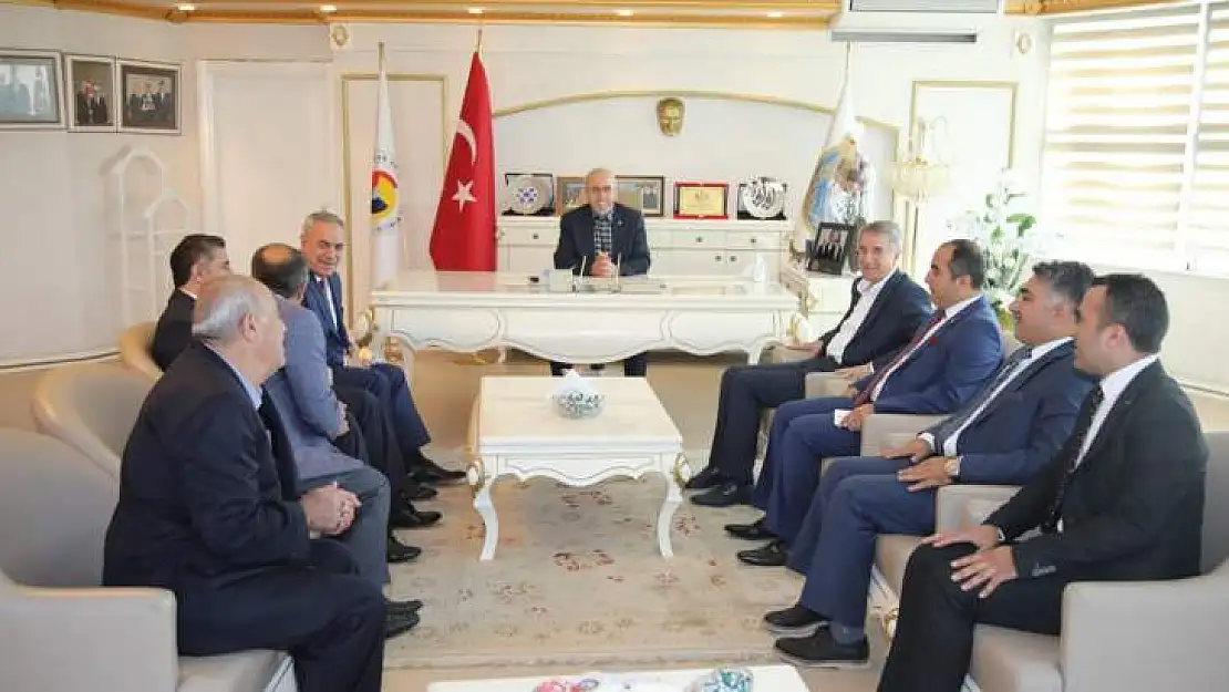 Tunç ile Yanılmaz'dan Ticaret Borsası'na Ziyaret