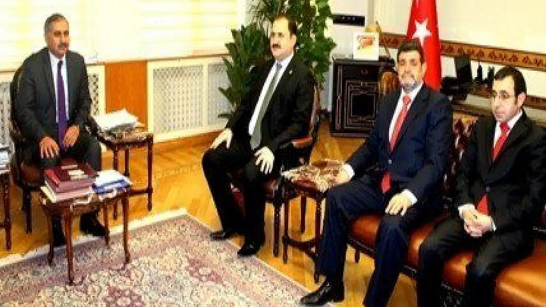 Saadet'ten Vali Koçak'a Ziyaret