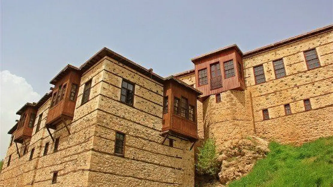 Kahraman 'Vaadler Sözde Kalmasın!'