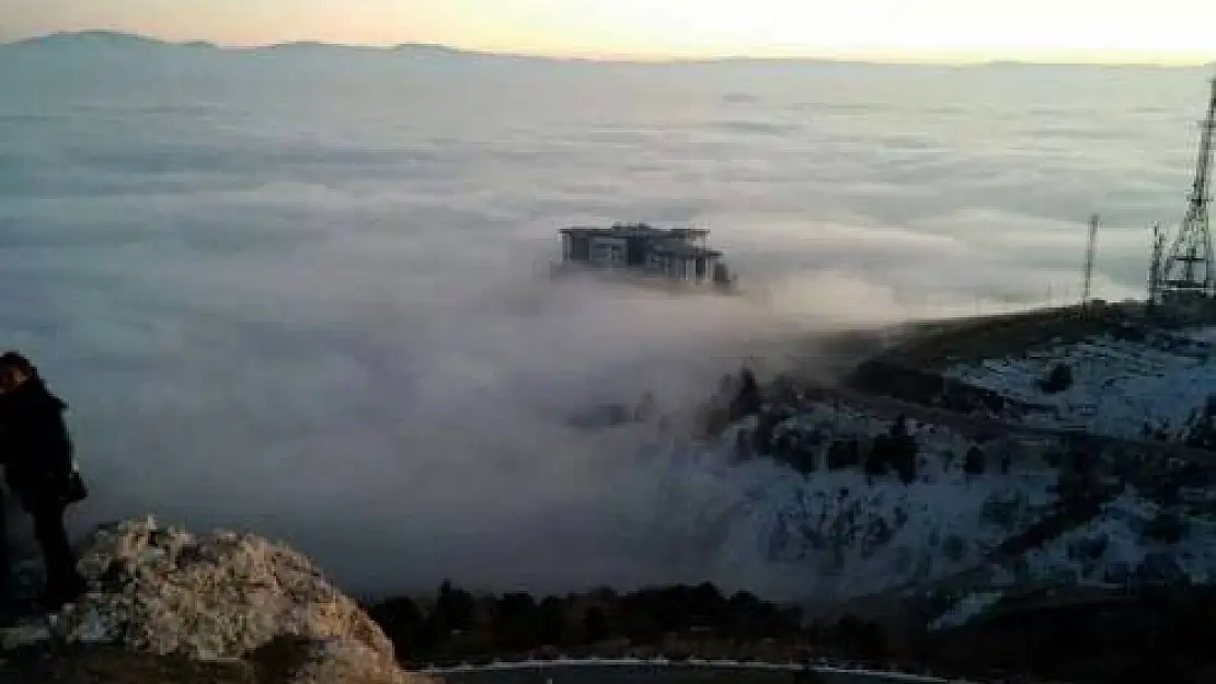 'Elazığ Sisler Altında... '