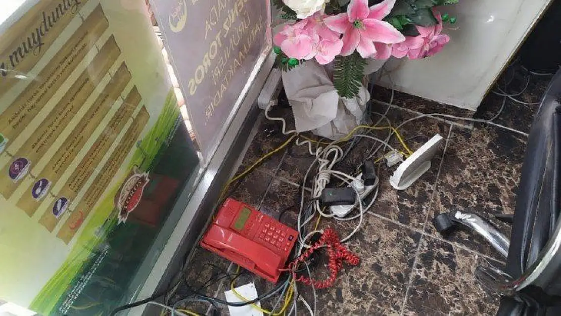 Hırsızlar Et ve Tulum Peyniri Çaldı