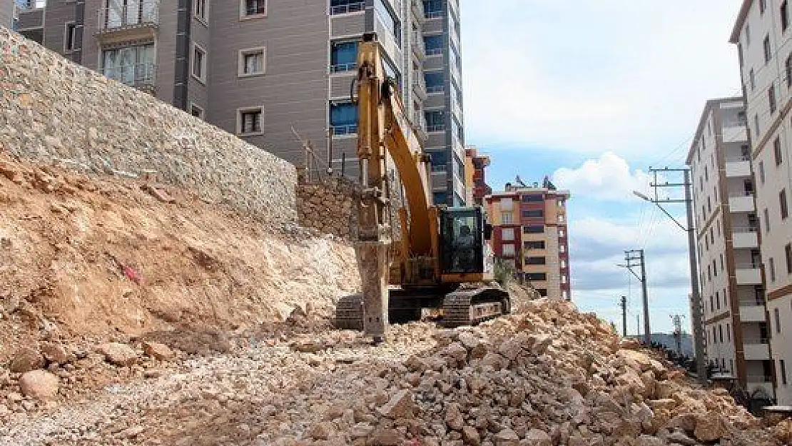 Fen İşleri Çalışmalarını Sürdürüyor
