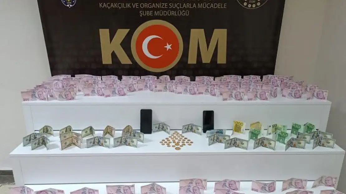 Kendilerini polis olarak tanıtıp vatandaşı 750 bin lira dolandırdılar