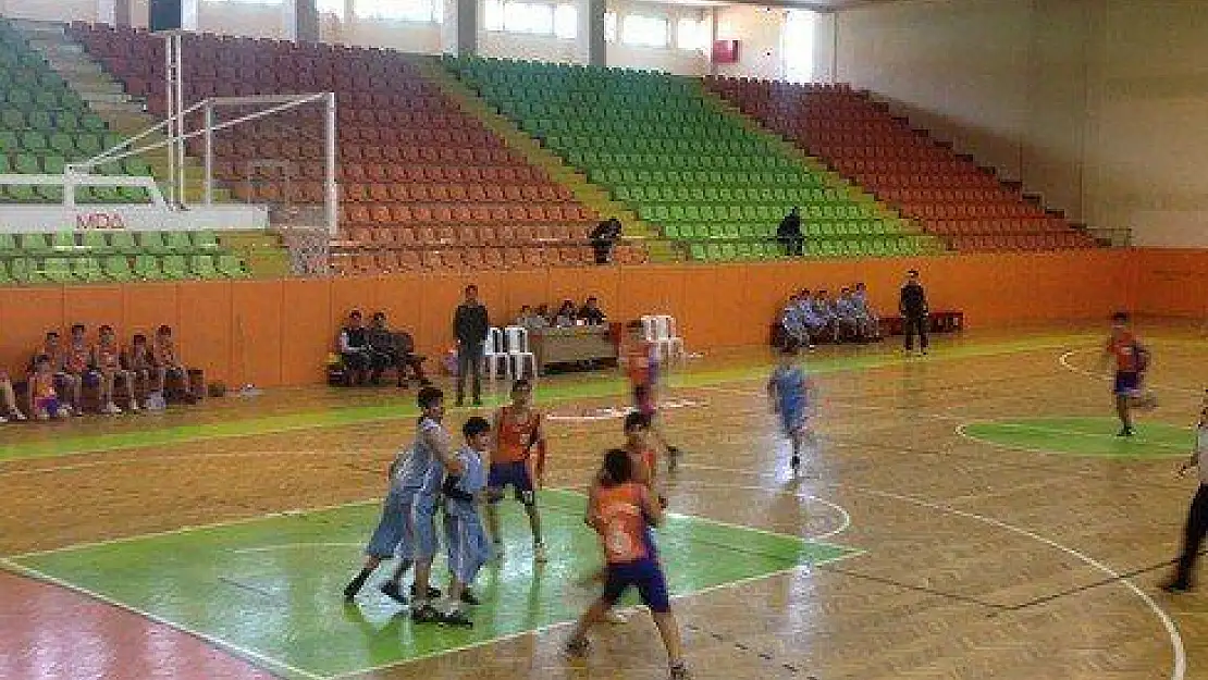 Basketbol Grup Maçları Başladı
