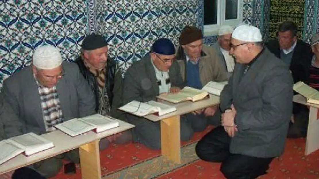 'Tek Kurtuluş Kurana Sarılmak'