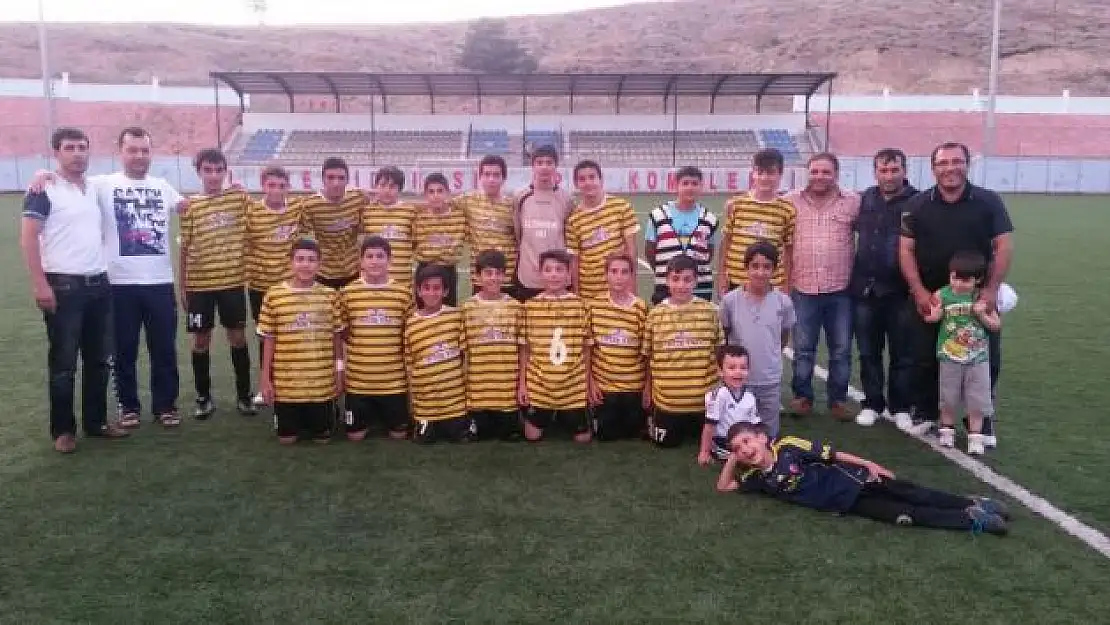 İl Özel İdarespor U-13'te Şampiyon
