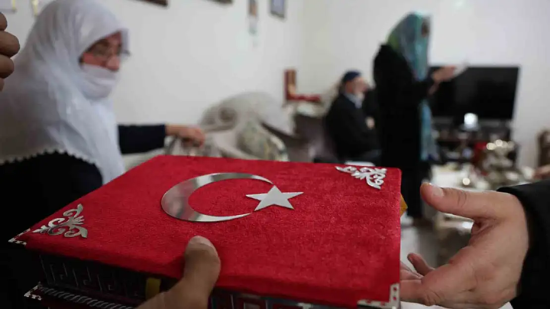 Türkiye'nin en genç belediye başkanından şehit ailesine anlamlı ziyaret