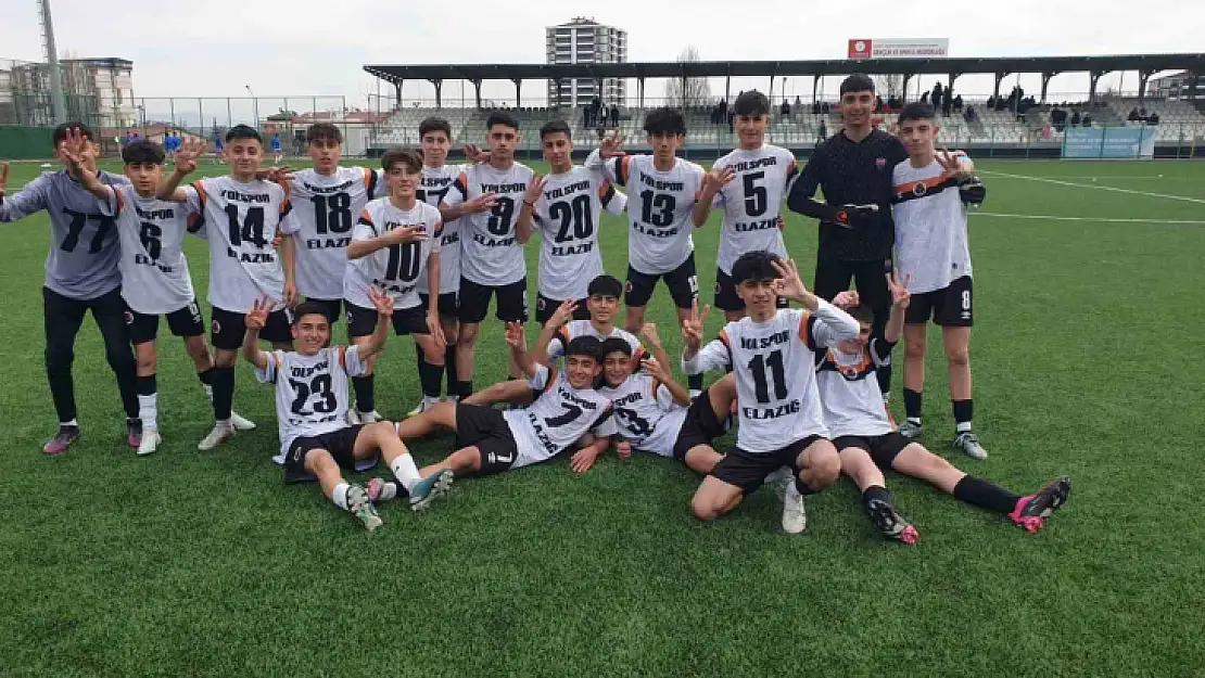 2023-2024 U15'te sezon şampiyonu Yolspor