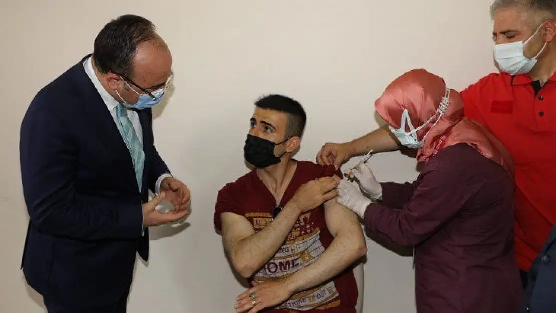 Vali Erkaya Yırık: 'Elazığ'da yüzde 51'lik kısım aşılandı'