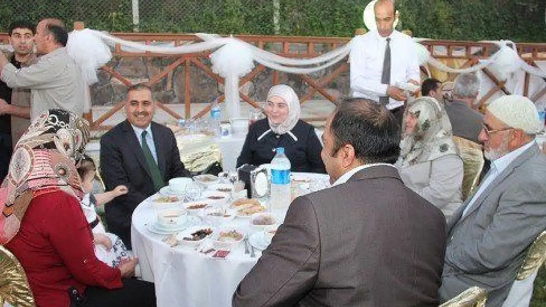 Koçak'tan Şehit Ailelerine İftar