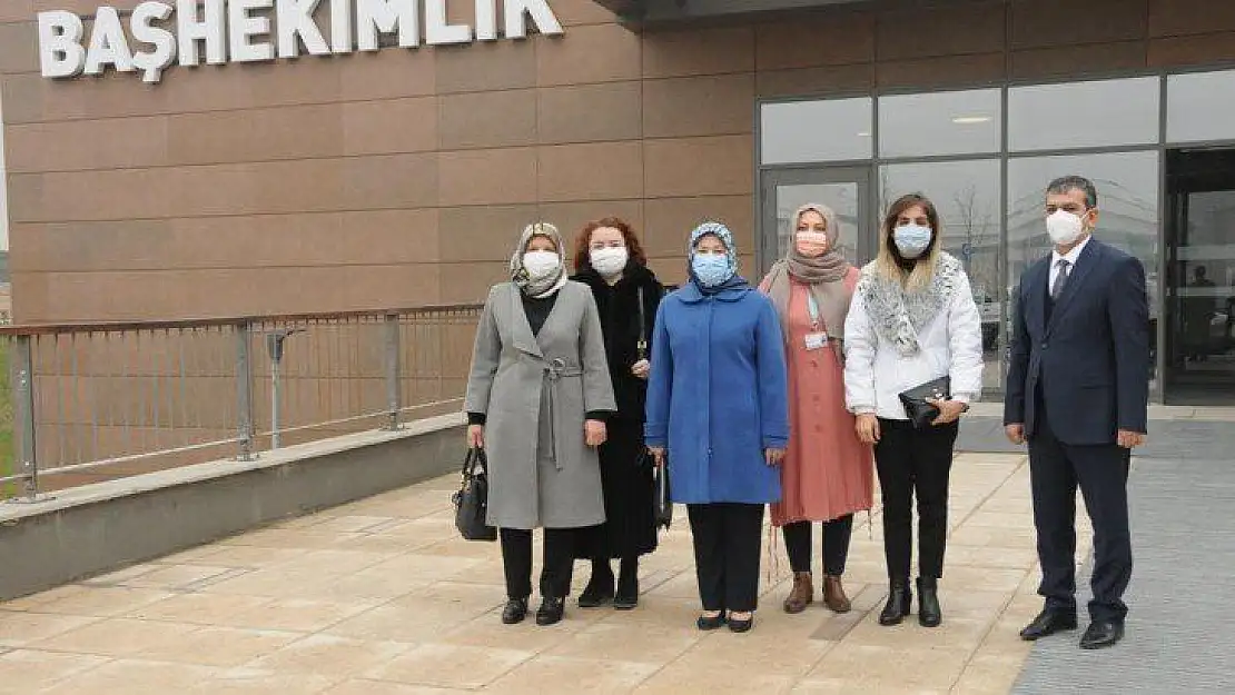 Vali Yırık' ın Eşi Ayşe Yırık' tan Anlamlı Ziyaretler