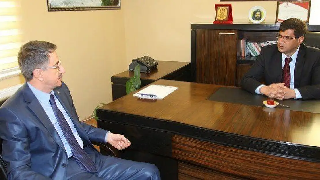 Yanılmaz Cem Evi'ni Ziyaret Etti