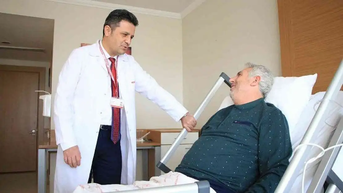 Yemek borusunu delen cisim..