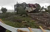 Elazığ'da fırtına evin çatısını uçurdu