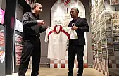 Elazığspor'un ilk kez Süper Lige çıktığı formayı, 23 yıl sonra müzeye bağışladı