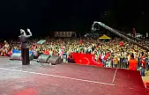 FÜ 50. yıl festivali Azerin'in unutulmaz konseriyle sona erdi