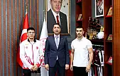 Omzundaki sakatlık yıldırmadı, Türkiye 3.'sü oldu