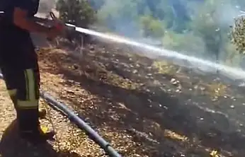 Elazığ'da bahçe yangını söndürüldü