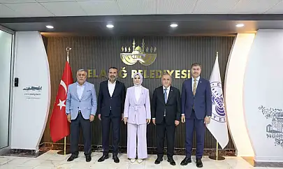 Bakan Göktaş'tan AK Parti İl Başkanlığı ve Elazığ Belediyesine ziyaret