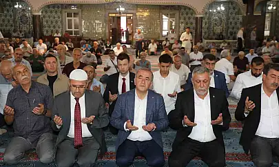 Camilerde 15 Temmuz şehitleri için mevlit