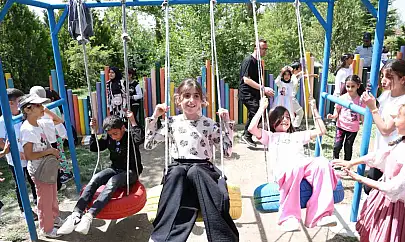 Elazığ'da çocuklar Geri Dönüşüm Parkı'nda doyasıya eğlendi