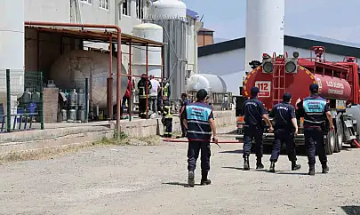 Elazığ'da gaz dolum tesisinde patlama: 3 kişi gazdan etkilendi