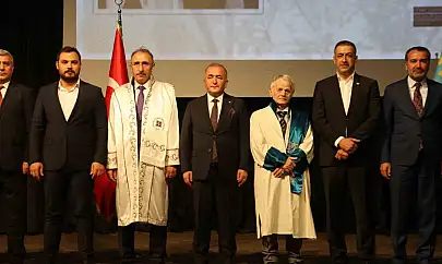 Elazığ'da Kırım Tatar Türk Halkı Milli Lideri Mustafa Abdülcemil Kırımoğlu'na fahri doktora verildi