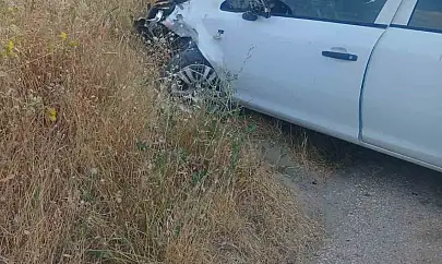 Elazığ'da otomobil ile motosiklet çarpıştı: 1'i ağır 3 yaralı