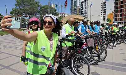 Elazığ'da pedallar sağlık için çevrildi