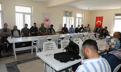 Elazığ'da üreticilere yönelik eğitimler sürüyor