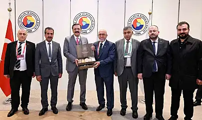 Elazığ Ticaret Borsası yönetimi, TOBB 81'inci Genel Kuruluna katıldı