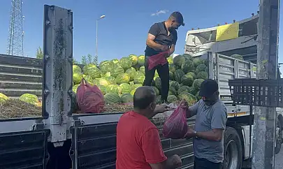 Elazığlı esnaf 30 ton karpuzu ücretsiz dağıttı
